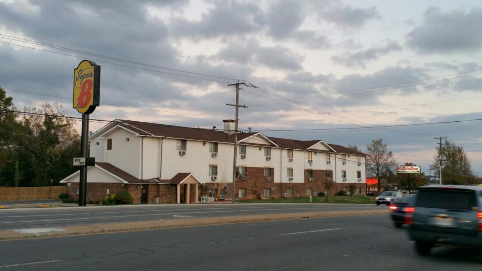 Super 8 By Wyndham Richmond/broad Street 3* Henrico